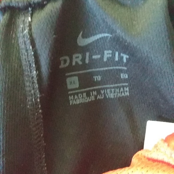 Nike shorts - Picture 4 of 6